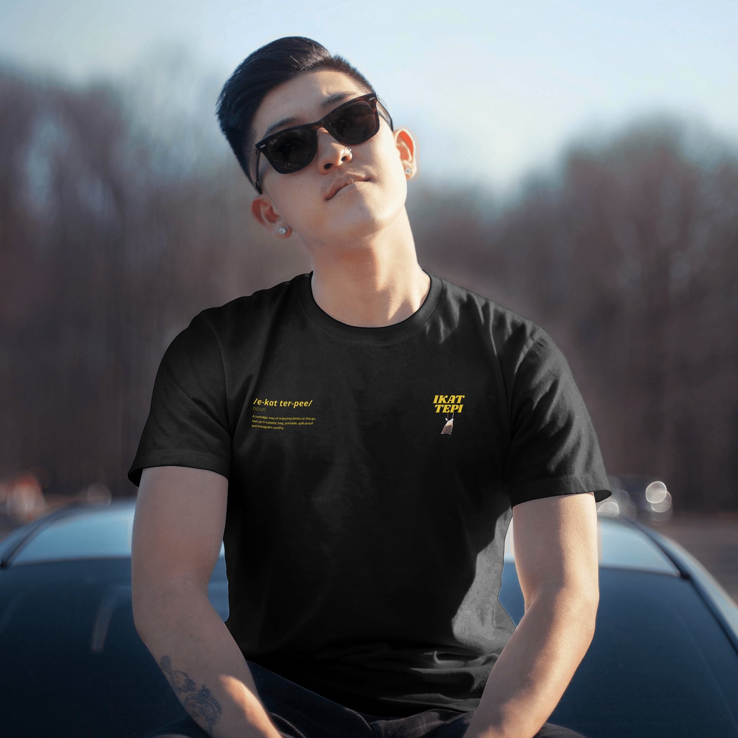 Ikat Tepi T-Shirt